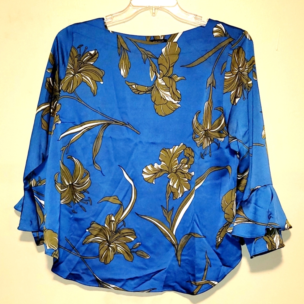 Beautiful Blue and Gold Women's Blouse Large